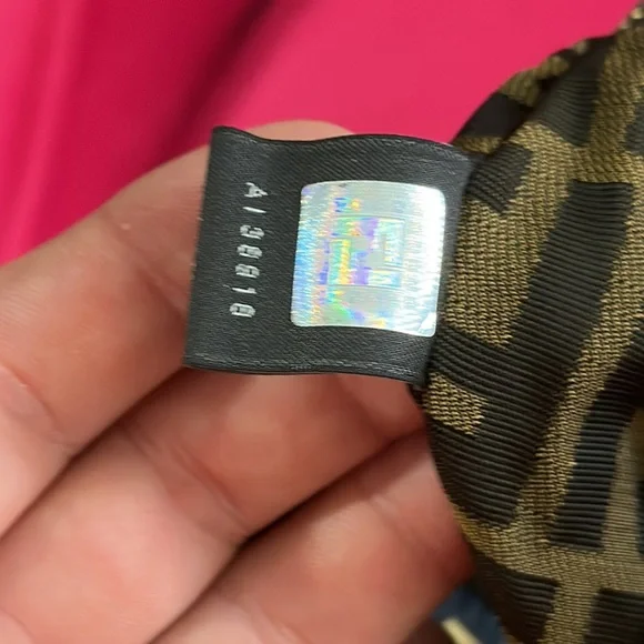 Fendi denim spy bag shoulder hobo purse - Picture 14 of 15